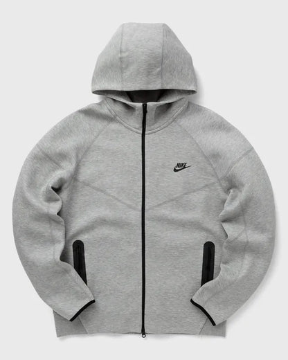 Grey tech fleece outfit